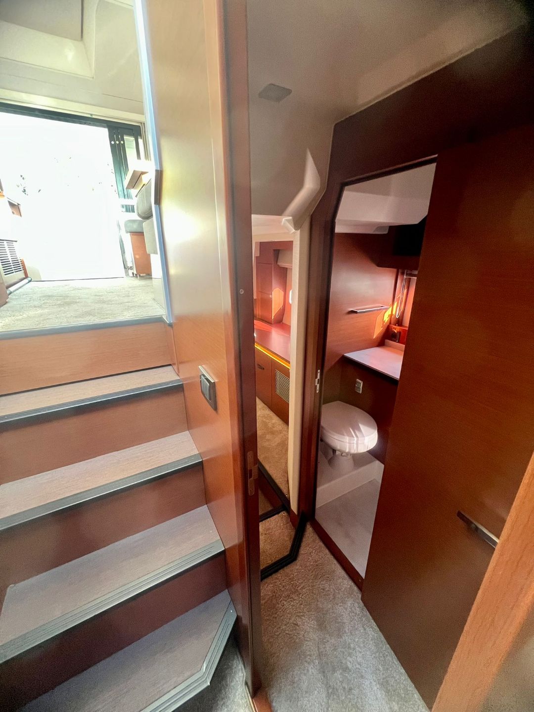 PRESTIGE 420 FLY , osovine - 2020