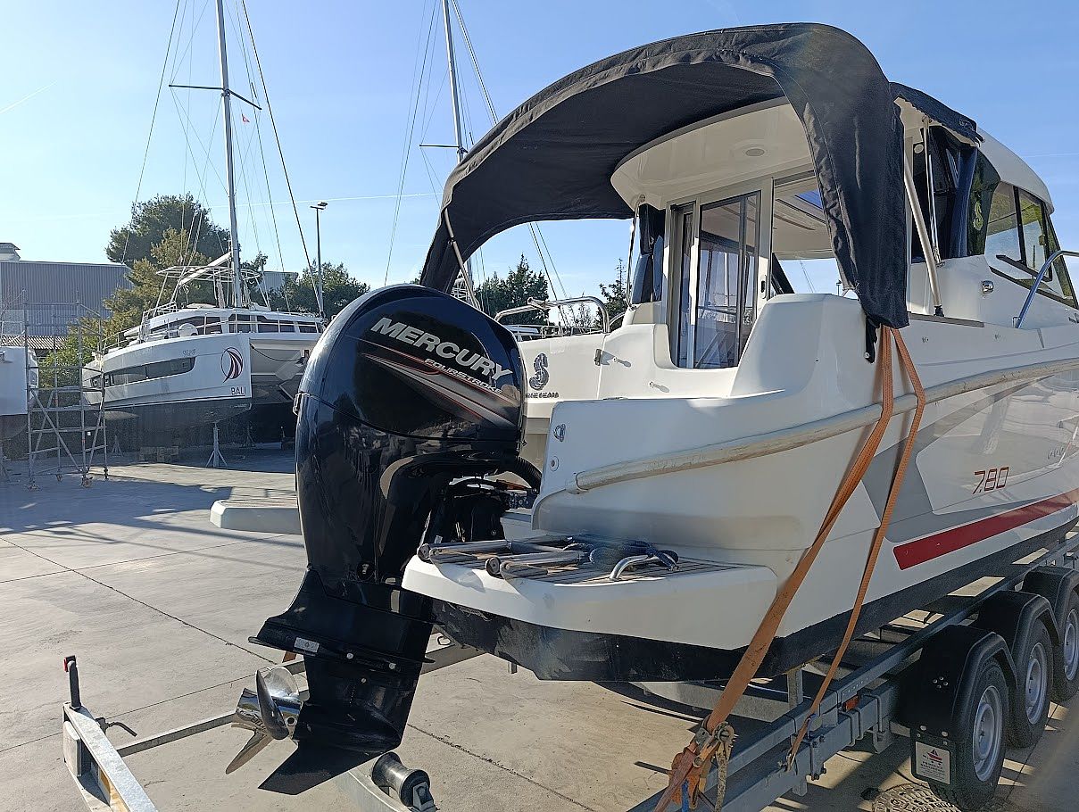 Beneteau Antares 780 - 2016