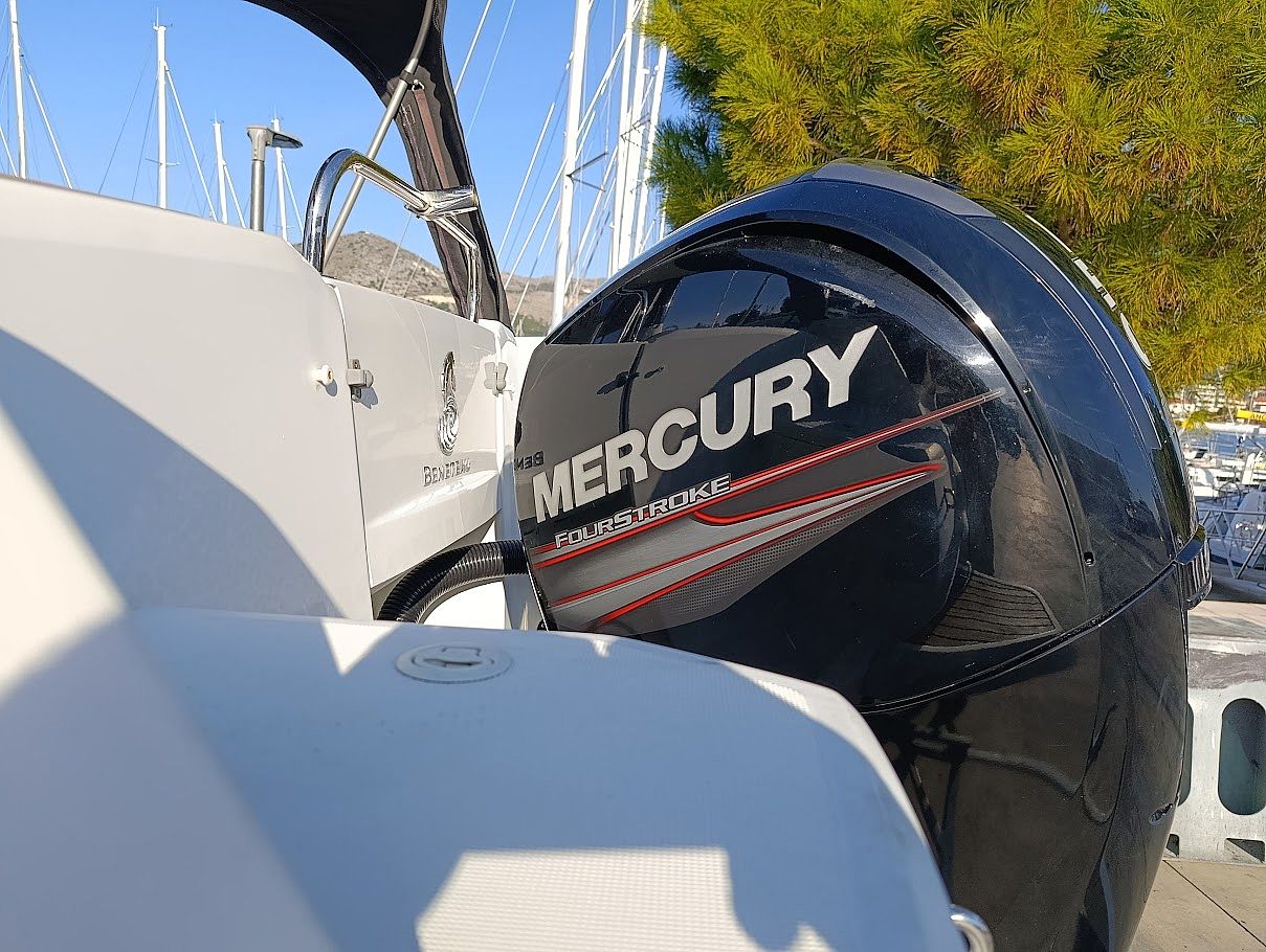 Beneteau Antares 780 - 2016