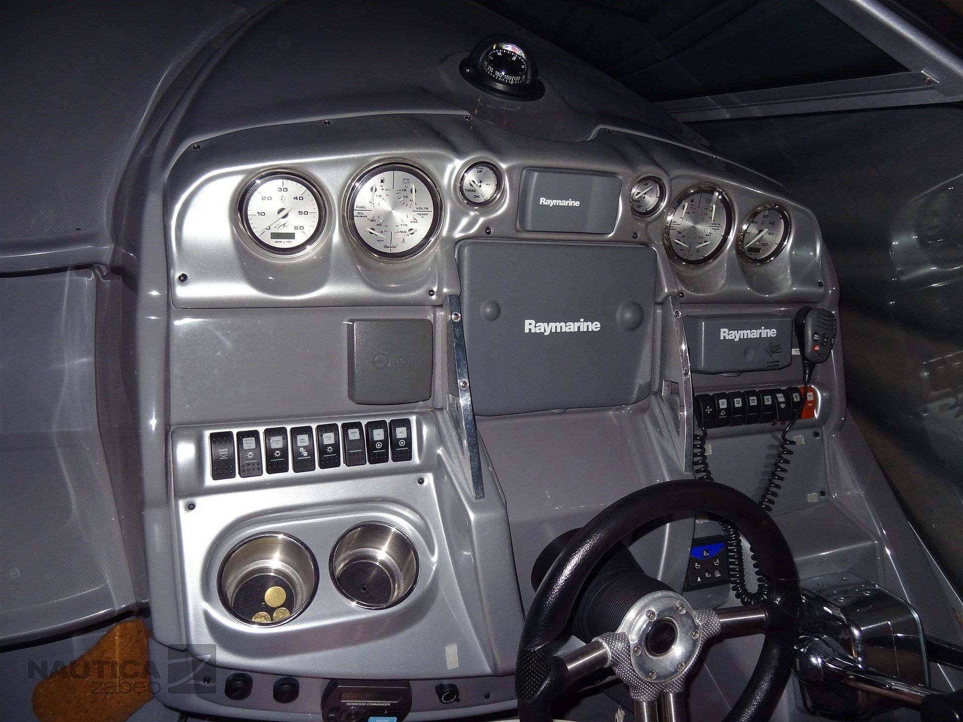 Monterey Boats 355 SY Sport Yacht - 2008