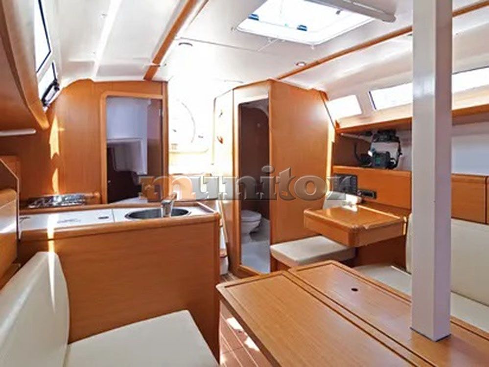 Jeanneau 33i - 2011