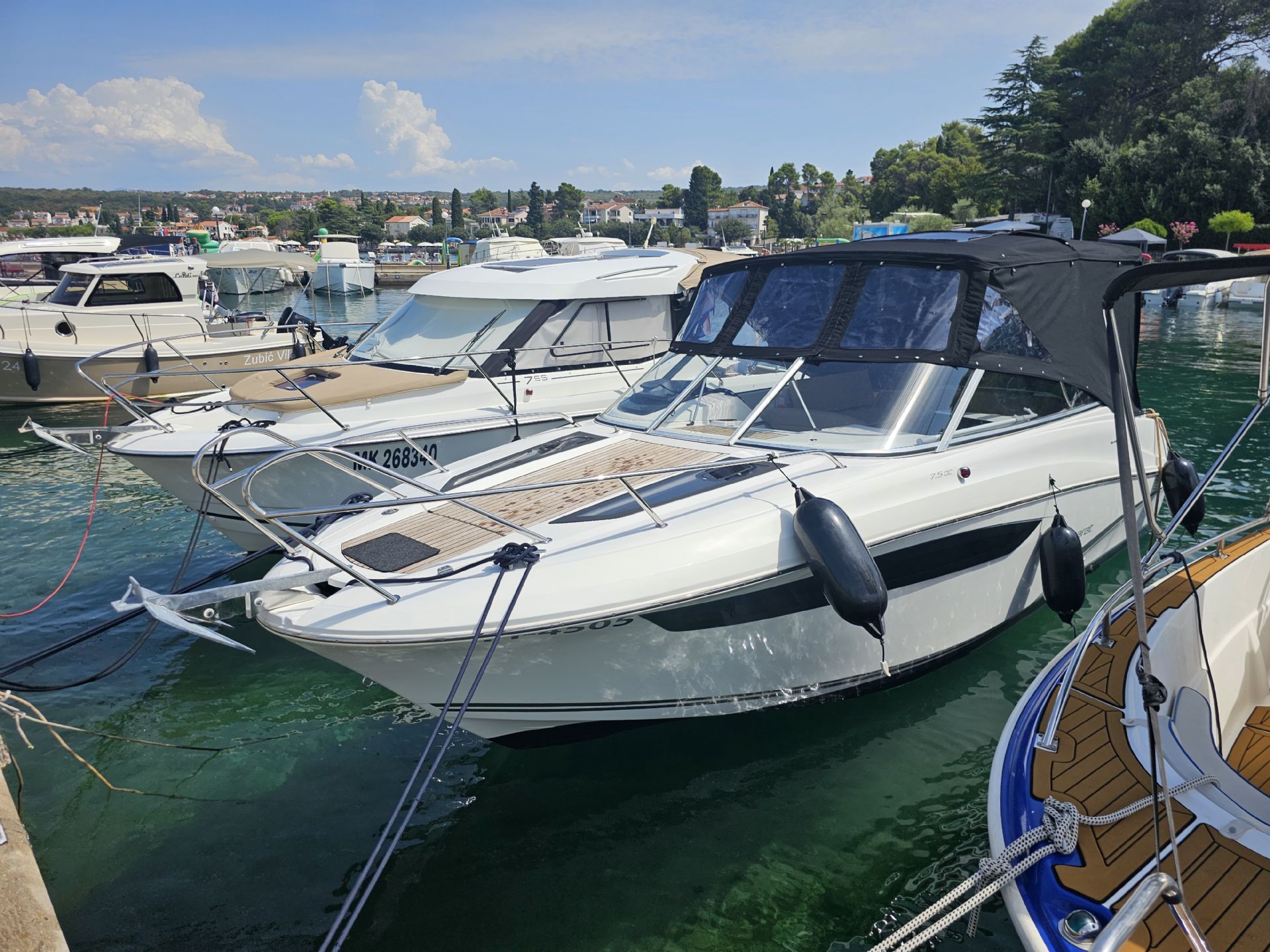 Jeanneau Cap camarat 7,5DC-MERCURY 250-140H-PRIKOLICA-ODLIC - 2012