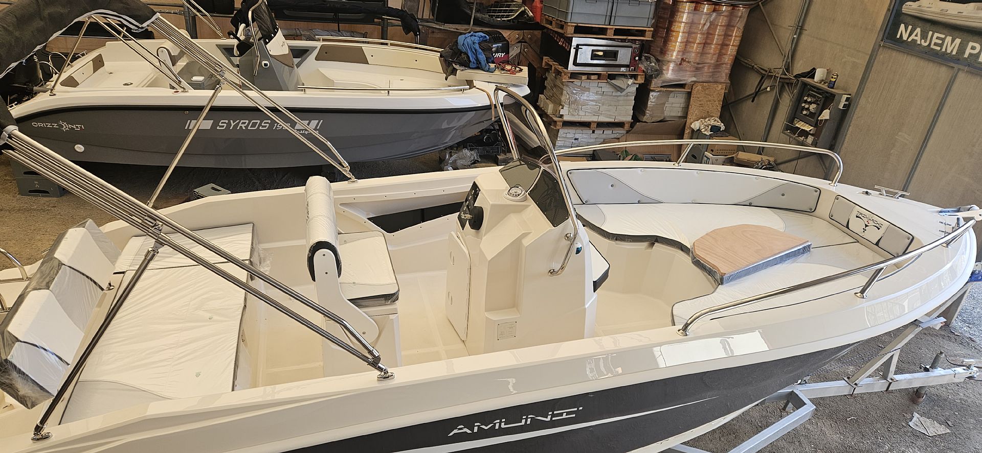 Trimarchi AMUNI 600 - 2026