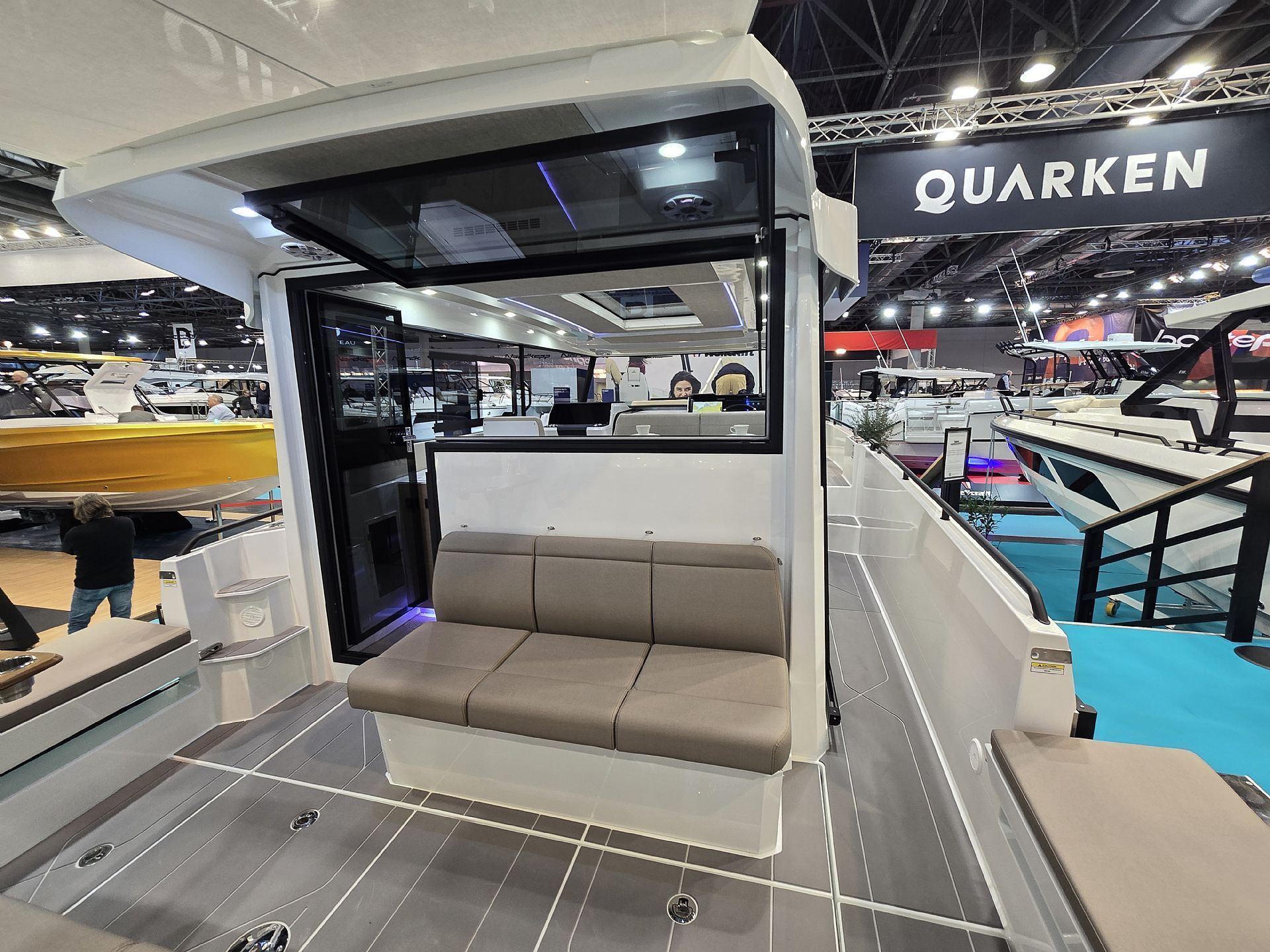 POSEBNA PONUDBA  -  Quarken 35 Cabin Tourer   2 x Yamaha 300 - 2026