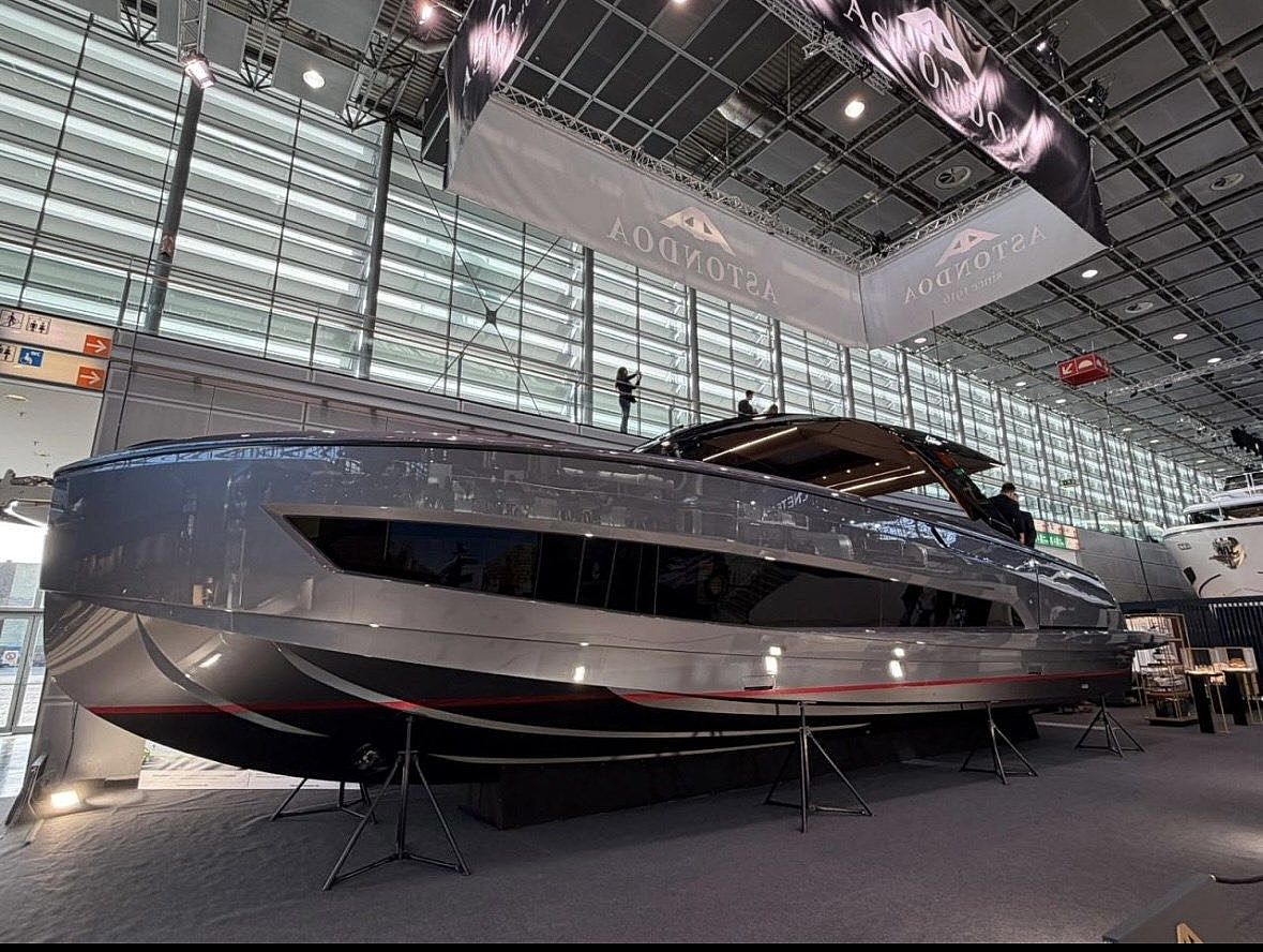 Astondoa 577 Coupe - 2026 - for sale call for a price 