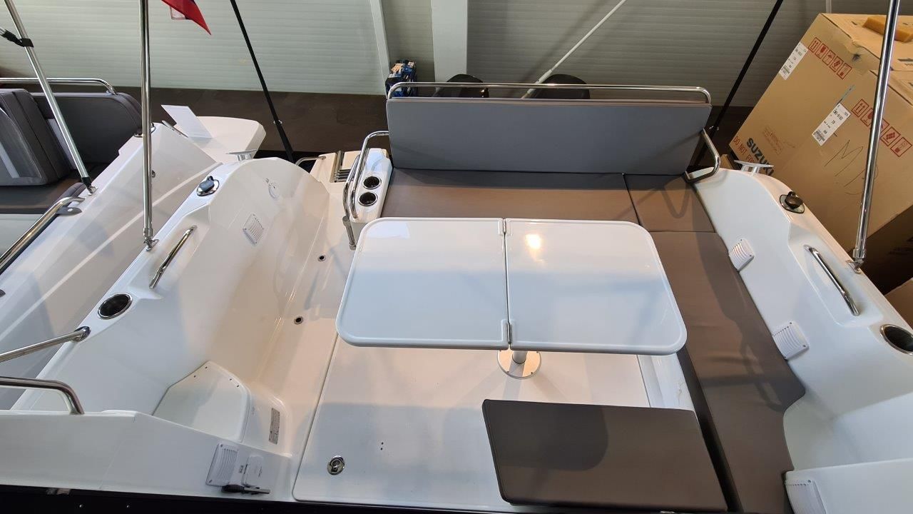 Beneteau Antares 9   2x 200KM Suzuki - AKCIJA - 2025
