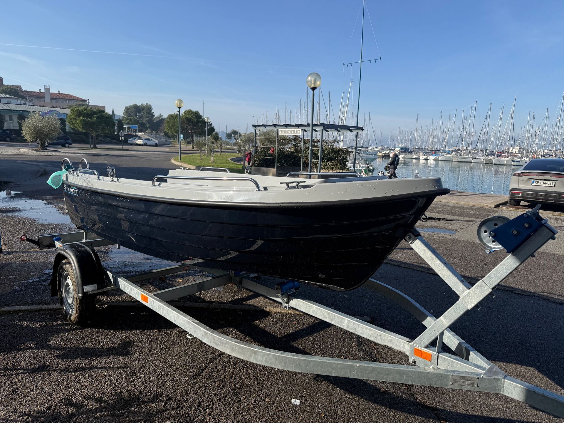 Silver Yacht 405 Na zalogi - 2025