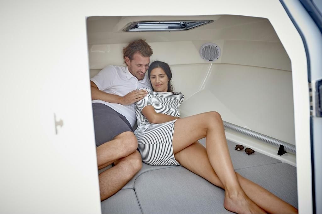 Quicksilver 555 CABIN   Mercury F115 - HITRA DOBAVA - 2025