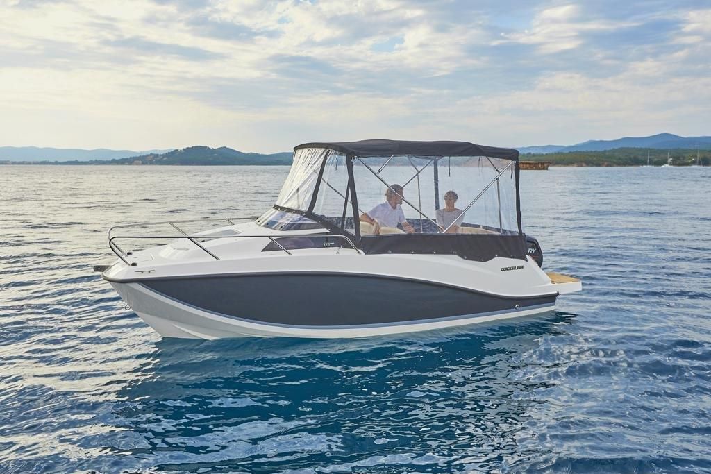 Quicksilver 555 CABIN + Mercury F115 - HITRA DOBAVA - 2025