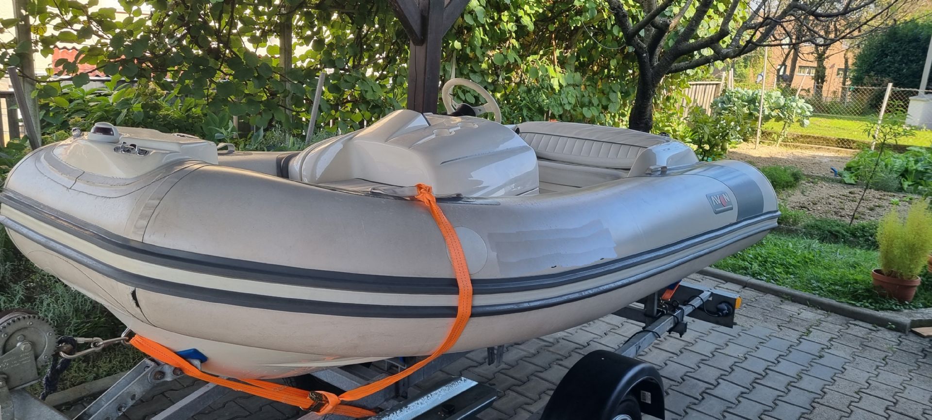 Avon 320 Seasport DL jet - 2004 - for sale: 4800.-EUR