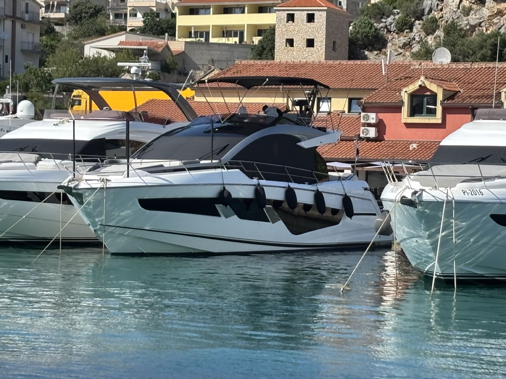 Sunseeker Predator 65 - 2022 - for sale: 1975000.-EUR