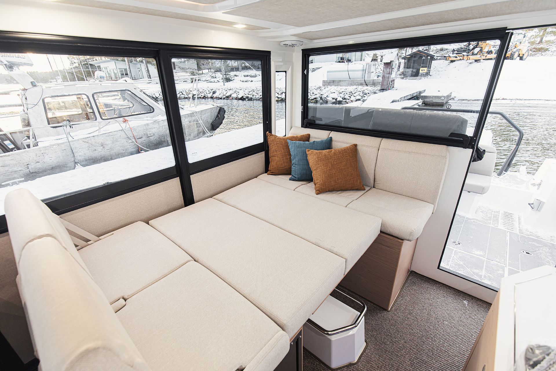 Quarken 35 Cabin Tourer   2 x Yamaha F300 - 2026