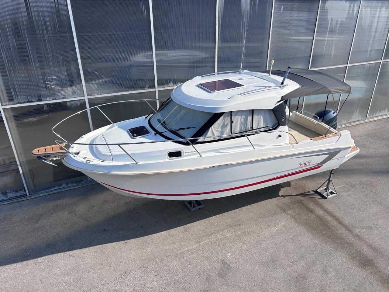 Beneteau Antares 780 - 2013