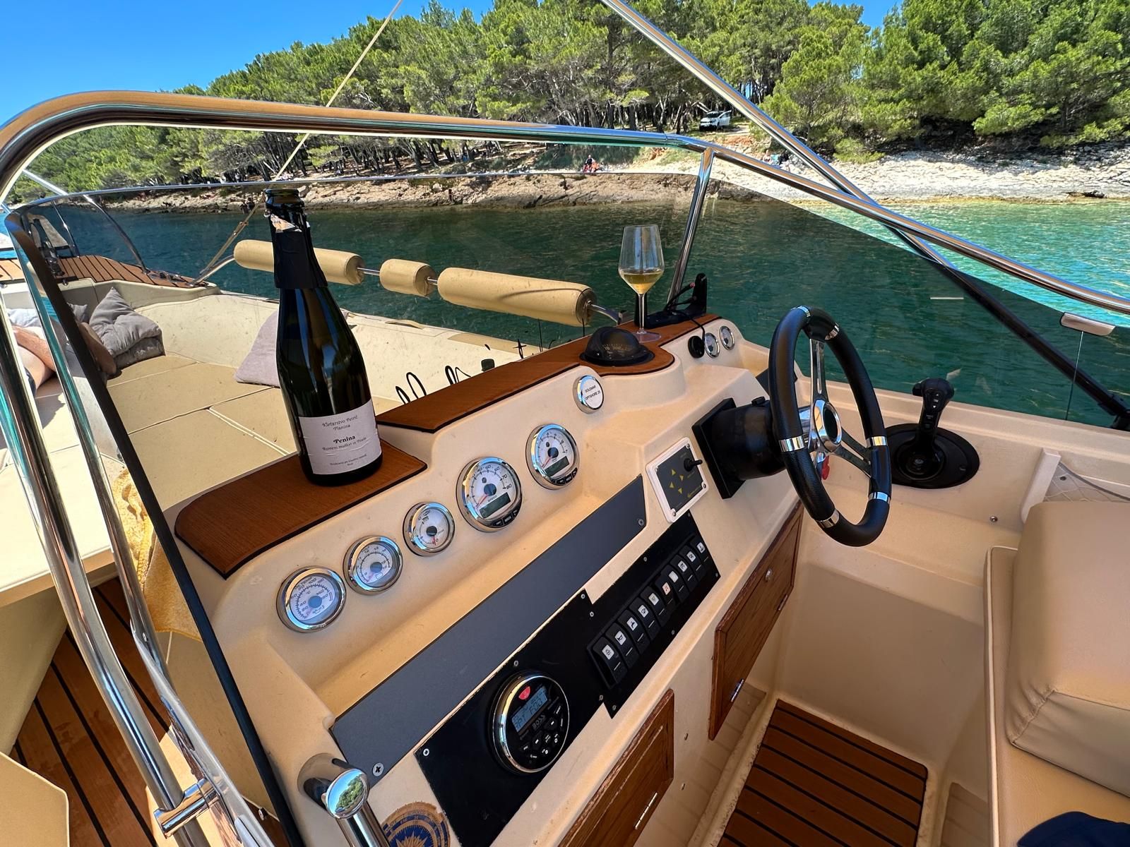 Solemar 25 Offshore 8m 300HP MENJAVA solar hladilnik - 2008