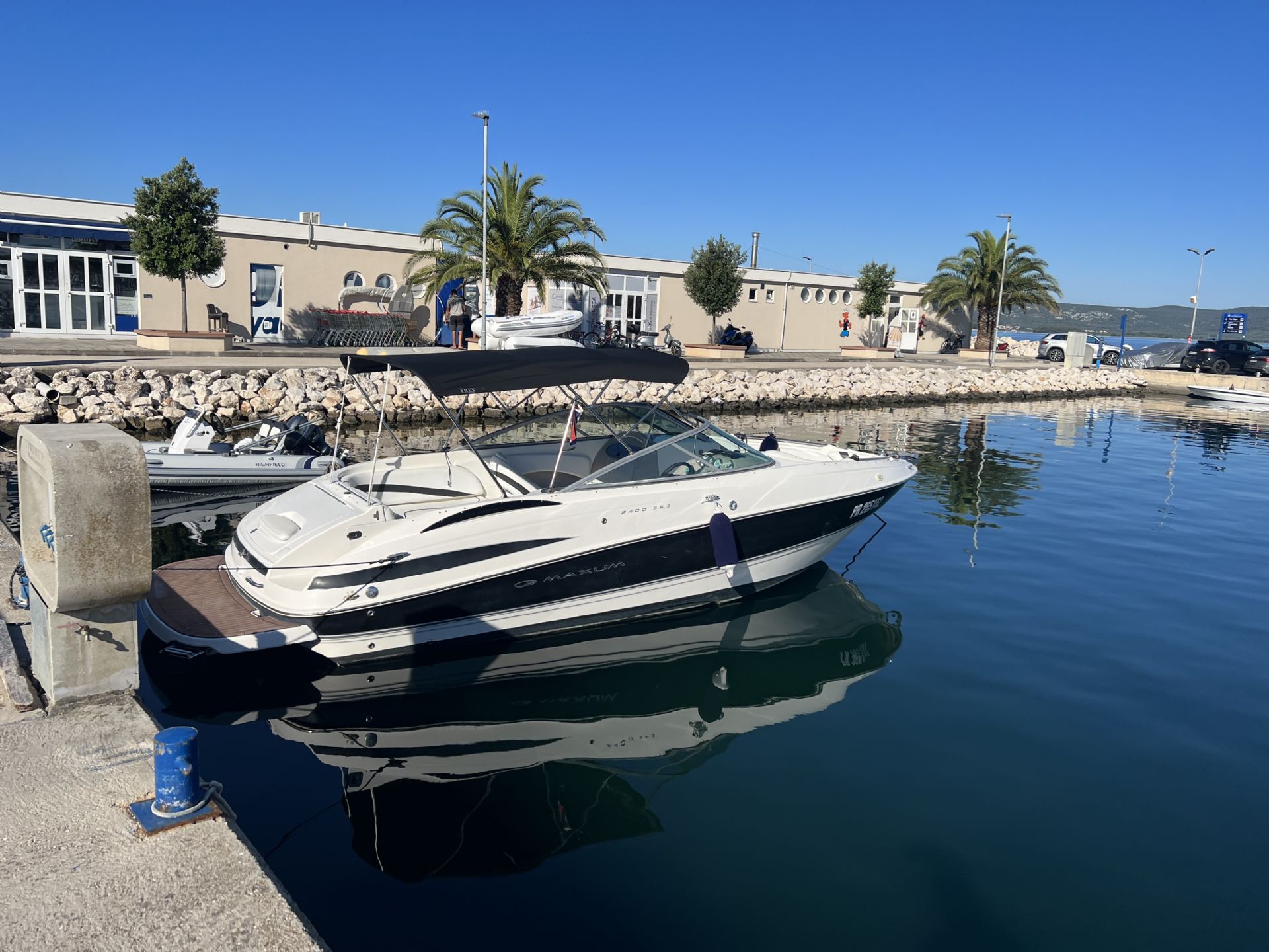 Maxum 2400 SR3 Bow Rider - 2007