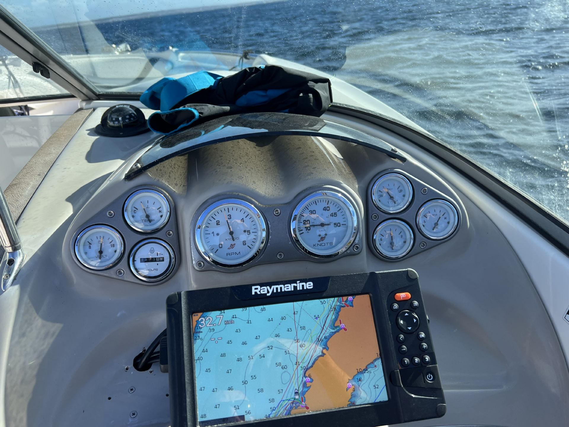 Maxum 2400 SR3 Bow Rider - 2007