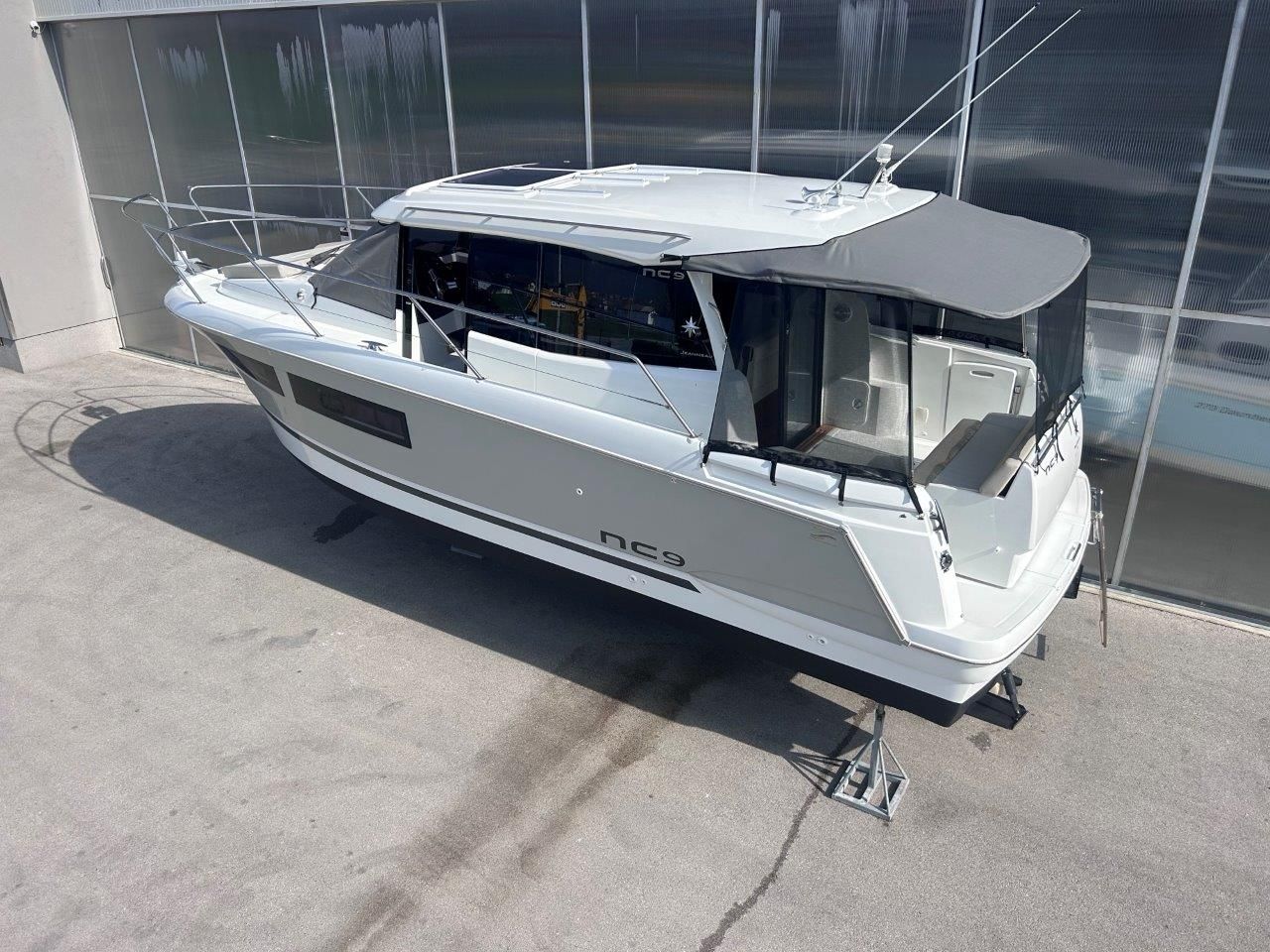 Jeanneau NC 9 Diesel - 2017