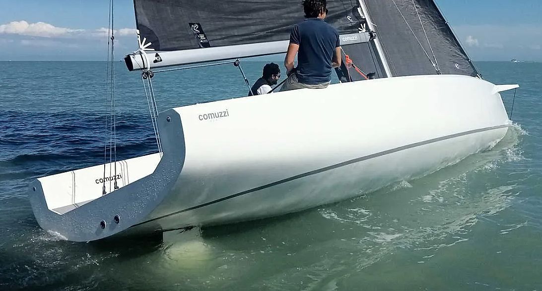 COMUZZI YACHTS C32 - 2024