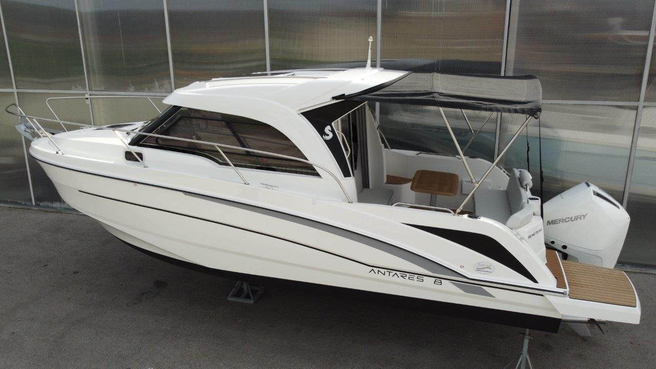 Beneteau Antares 8 OB - 2022