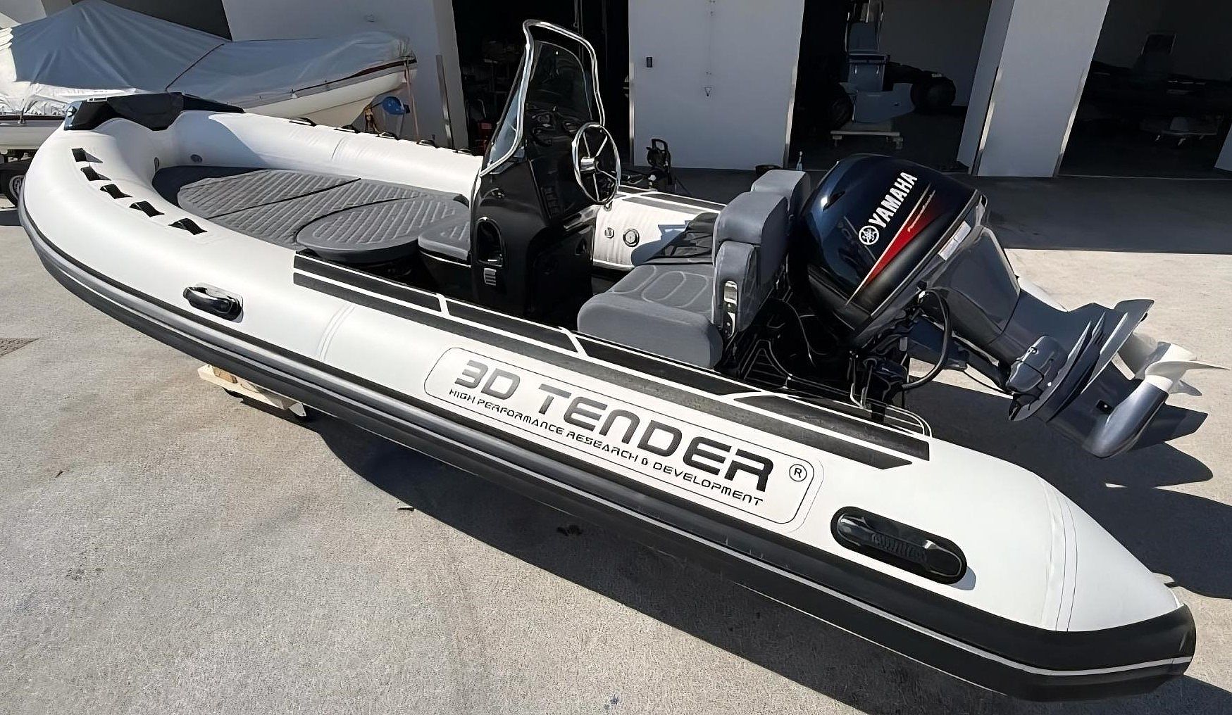 3D tender Dream 550 - 2024