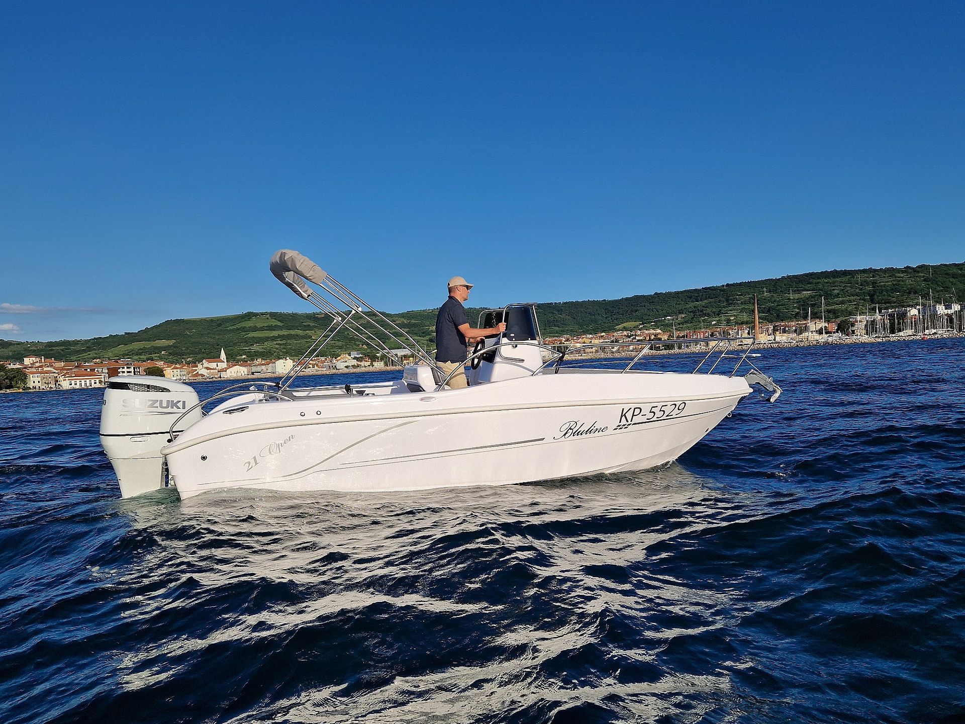 Bluline 21 OPEN+Suzuki 200(V6) - odbitek DDV - 2024