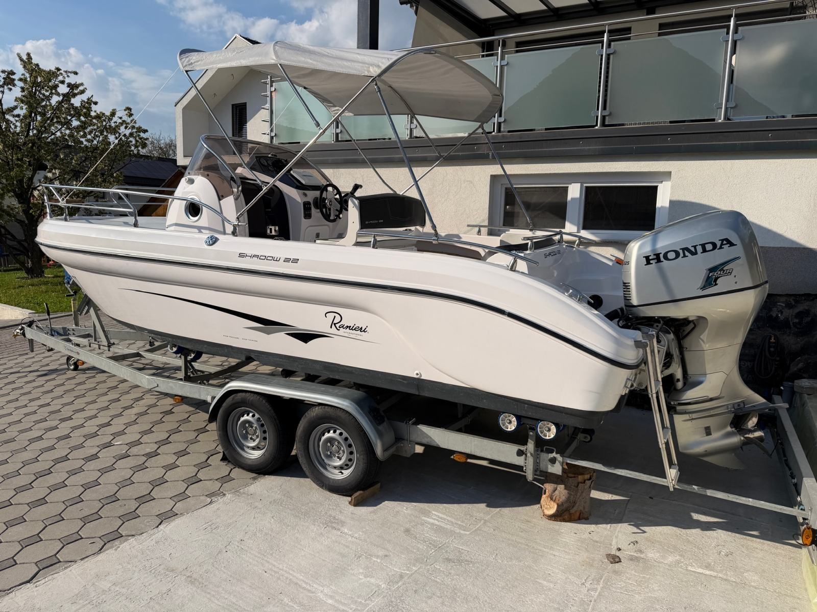 Ranieri Shadow 22 - Honda 22... - 2011 - for sale: 28990.-EUR