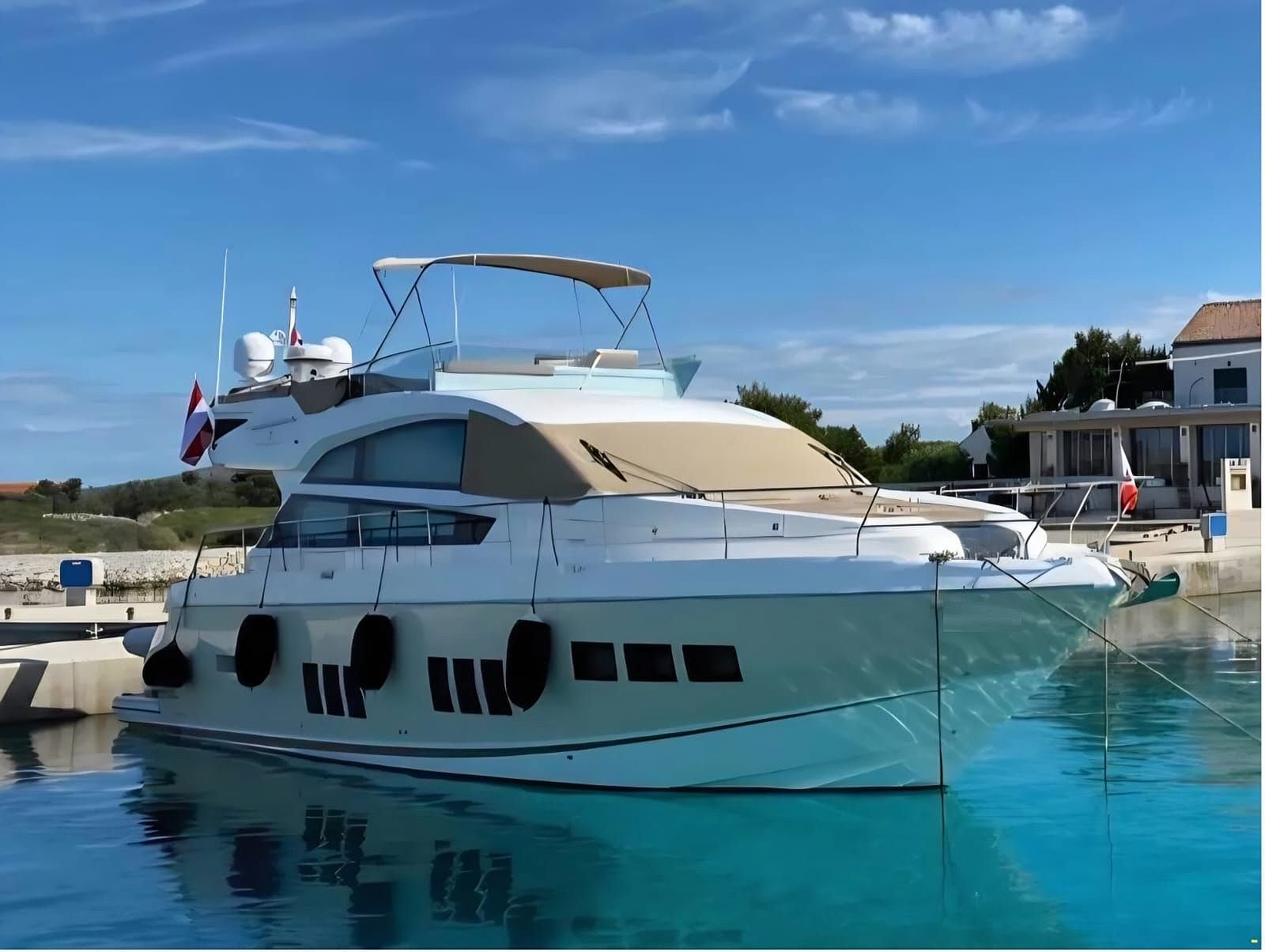 Fairline Squadron 50 - 2012