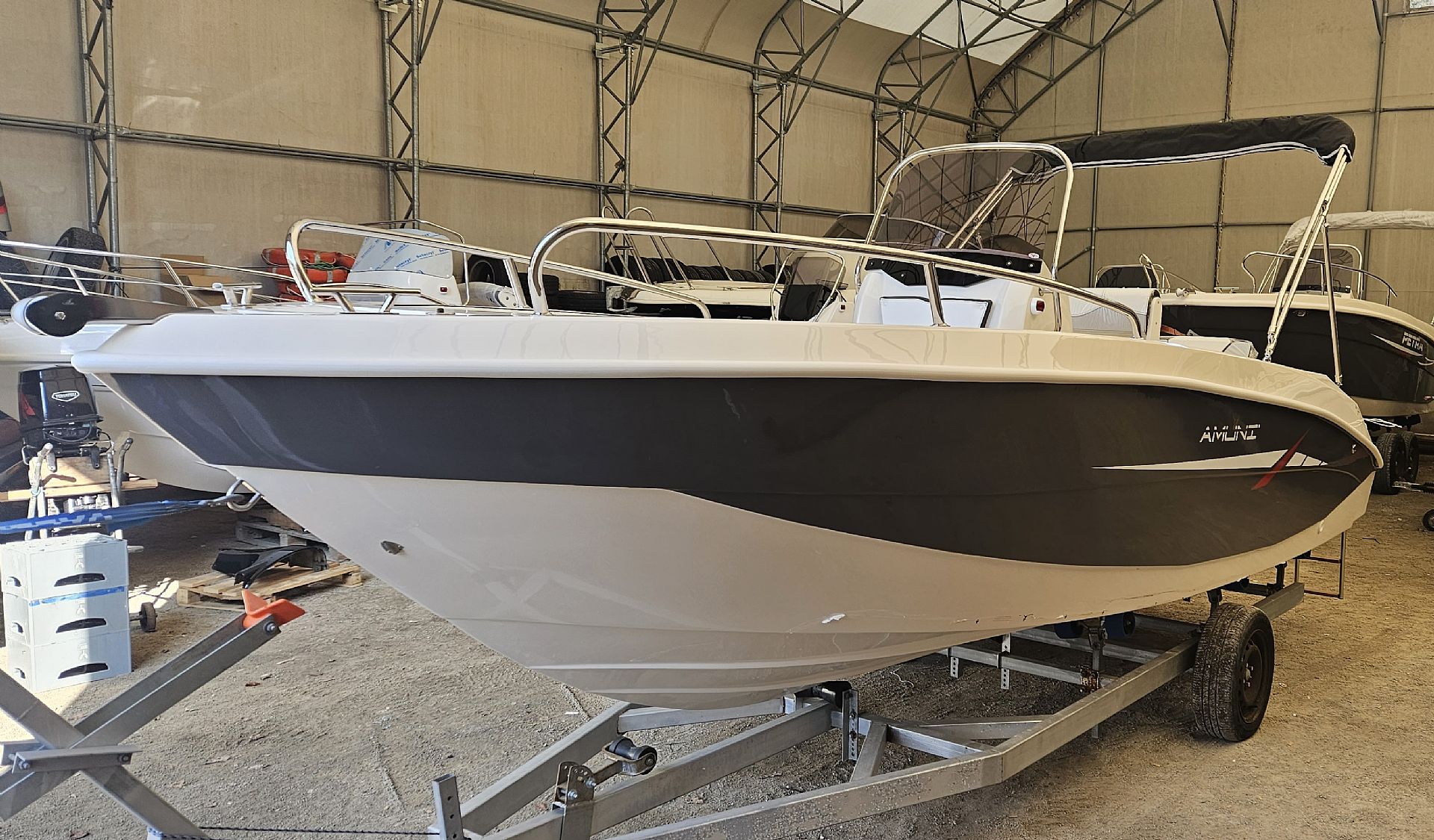 Trimarchi Amuni 600 - 2026