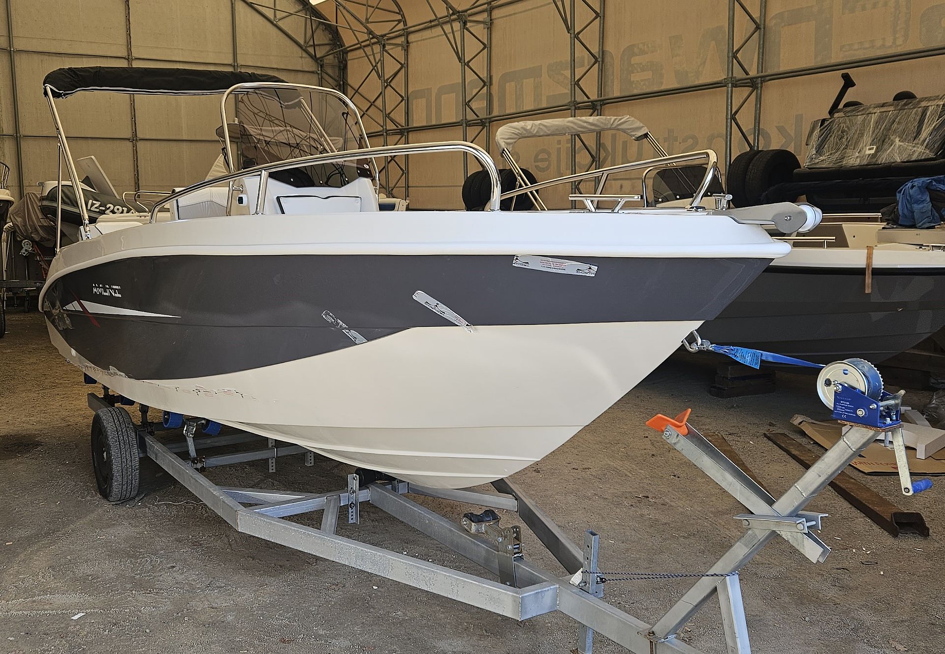 Trimarchi Amuni 600 - 2026