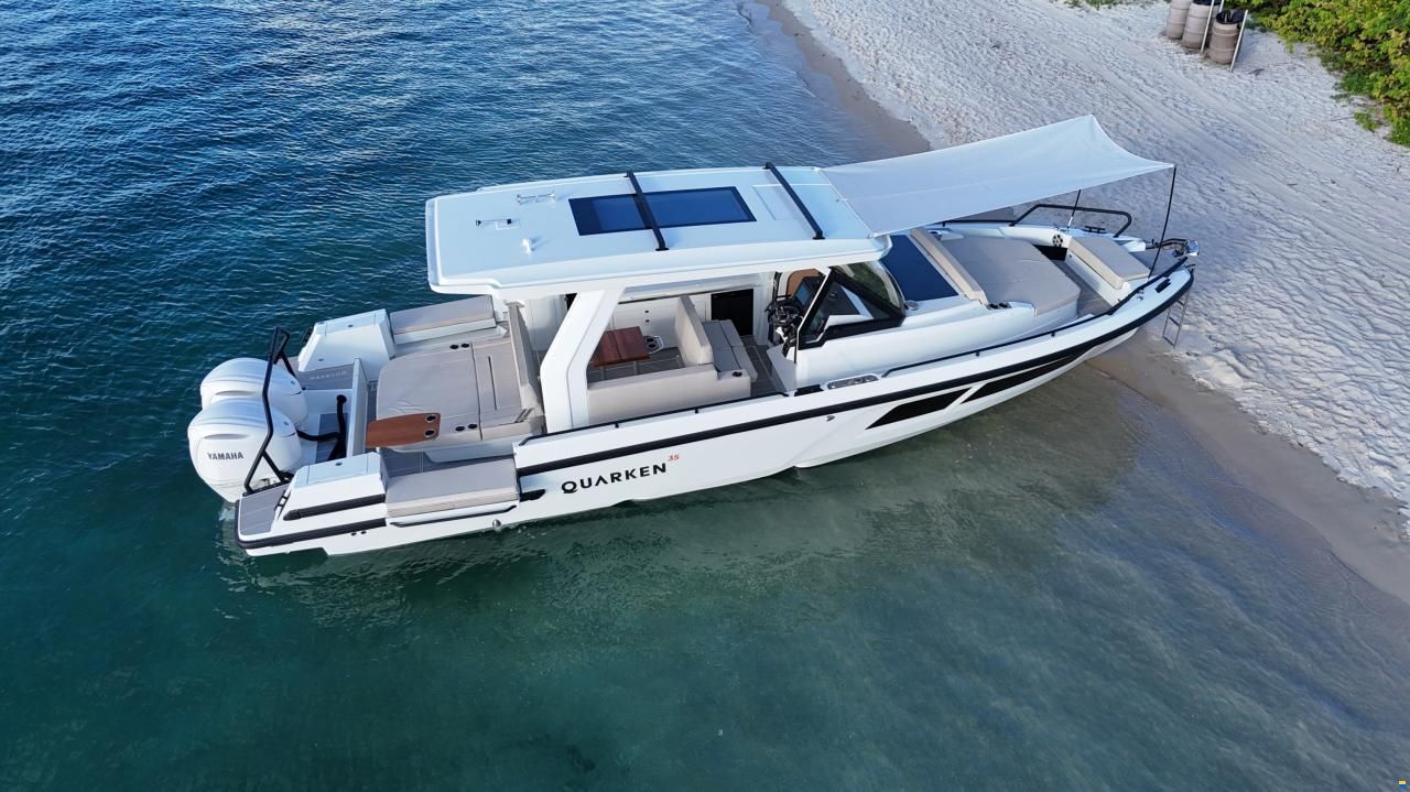 Quarken 35 Sport Tourer  2x Yamaha F300-V PRIHODU - AKCIJA - 2026