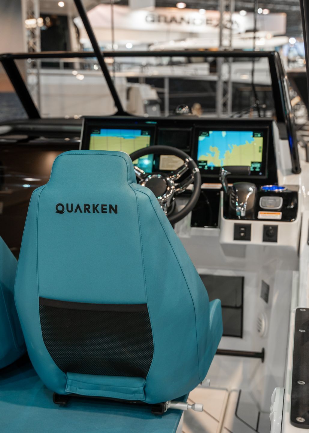 Quarken 27 T-Top V2 Onyx  YAMAHA F300 - V PRIHODU - 2026