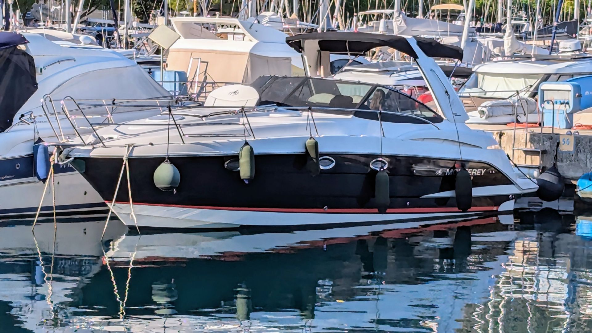 Monterey 330 SPORT YACHT - 2006 - for sale: 86000.-EUR