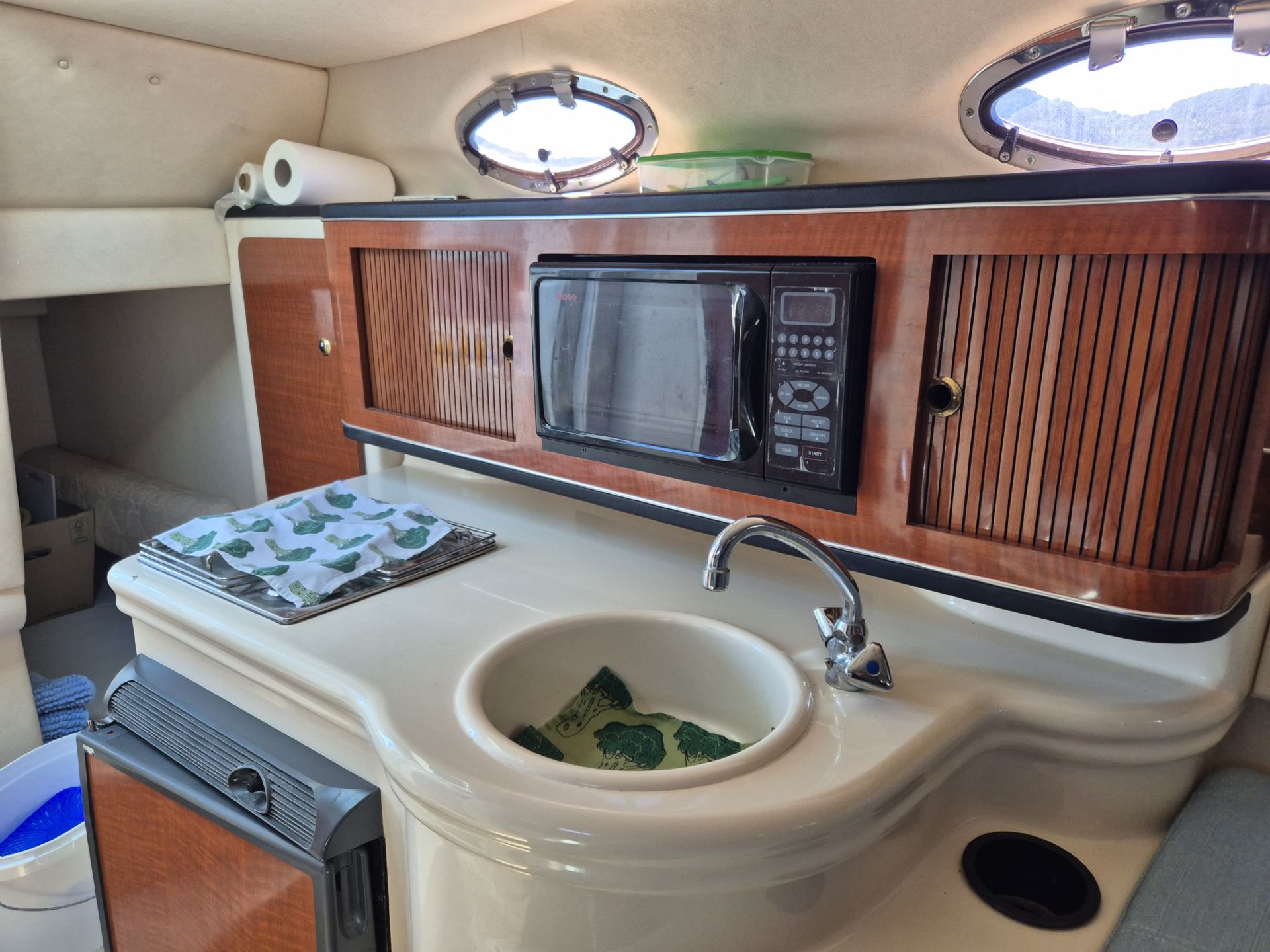 Sea Ray Sundancer 275 - 2002