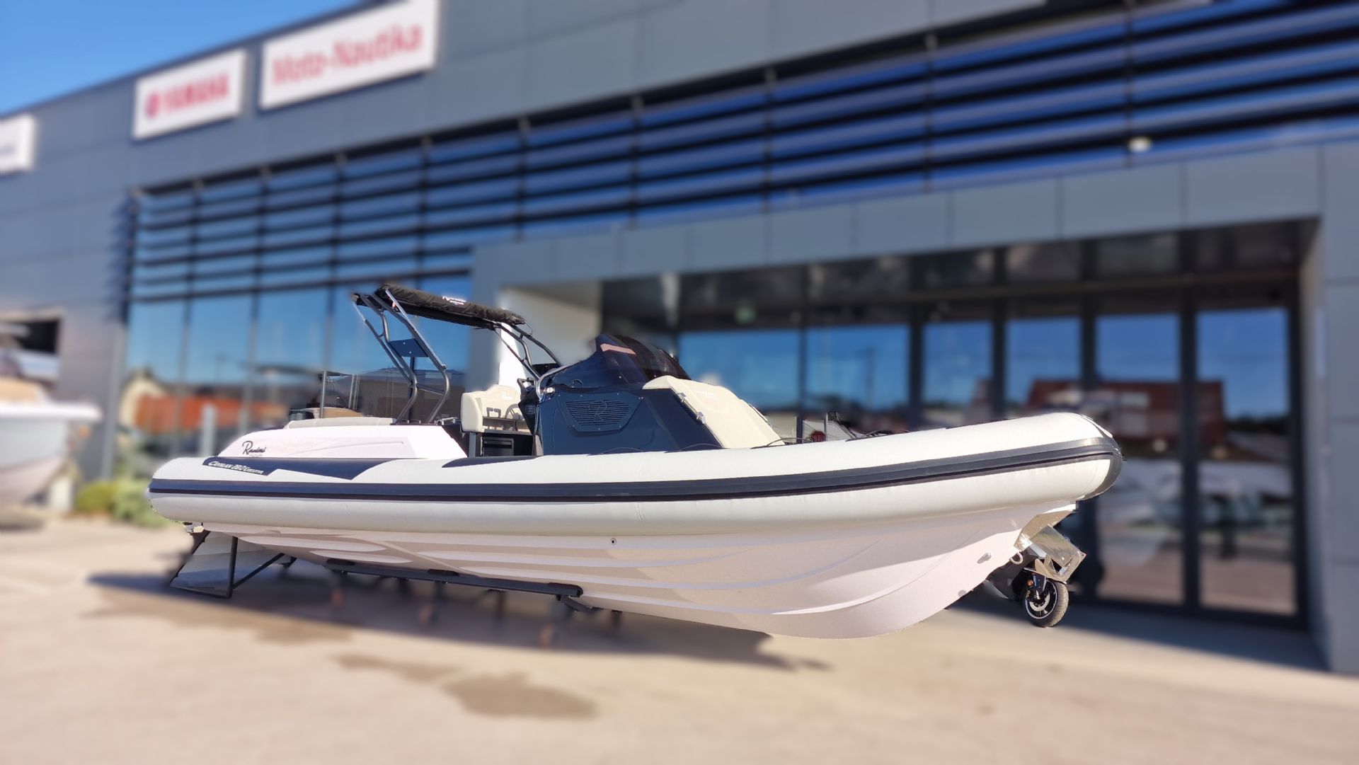 Ranieri International Ranieri Cayman 28.0 Executive - 2026