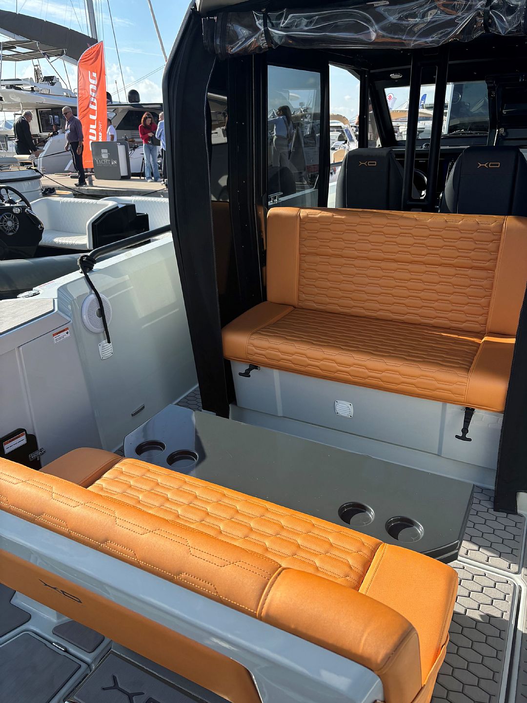 XO BOATS DFNDR 9 Z QUICK STABILIZATORJEM - 2024