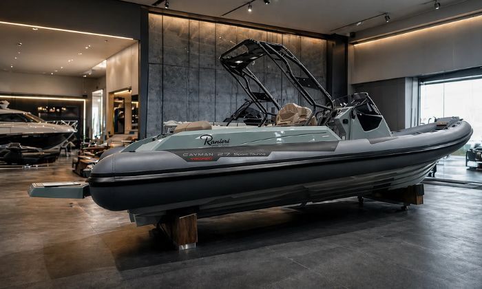 Ranieri International Cayman 27.0 Sport Touring  V DOBAVI - 2026