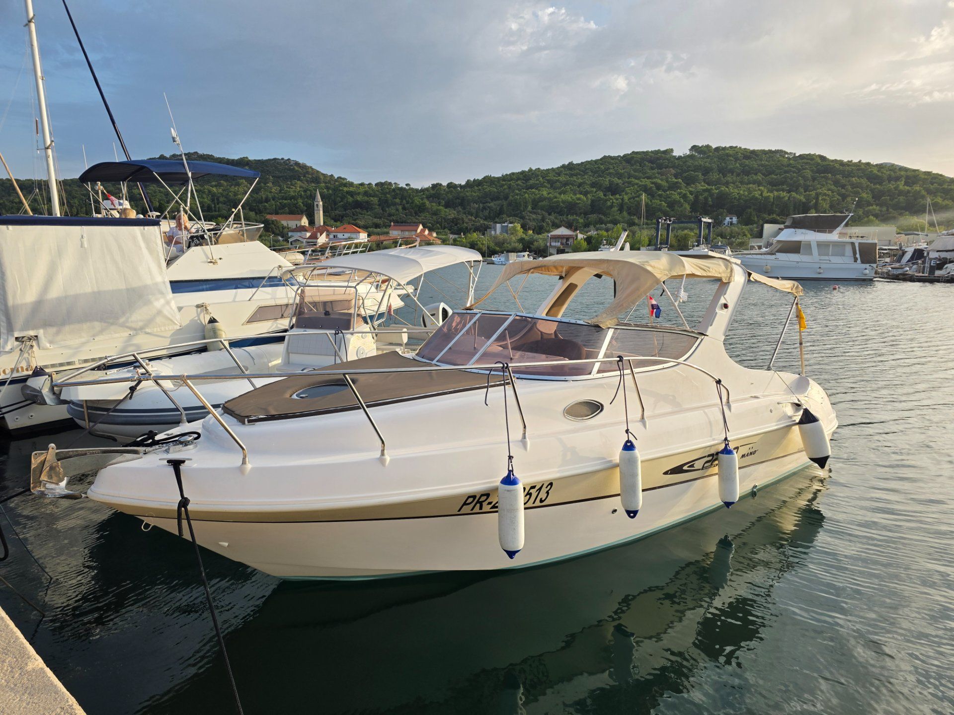 Mano Marine 22.50 cabin - 2010