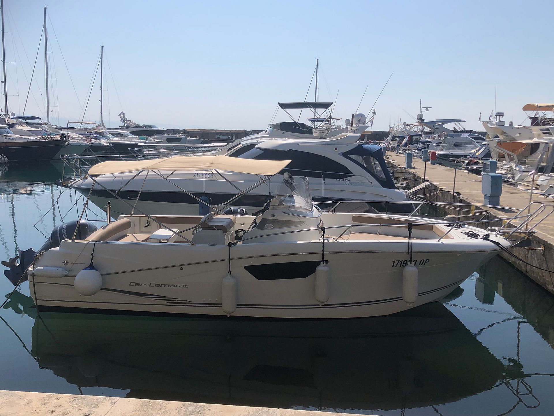 Jeanneau Cap Camarat 8,5 CC - 2013
