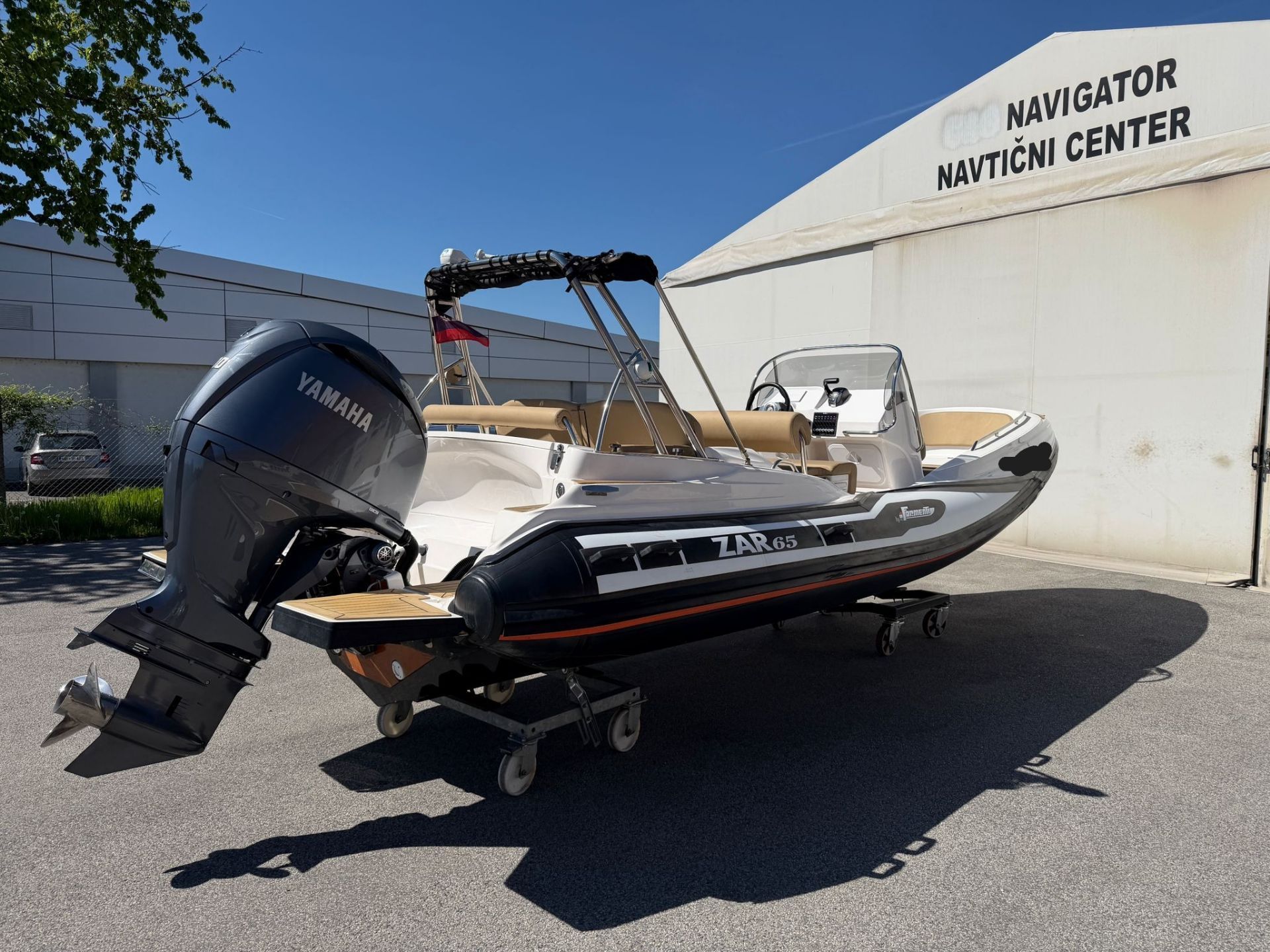 ZAR FORMENTI 65  YAMAHA F200XCB - KOT NOV SAMO 79UR - 2024