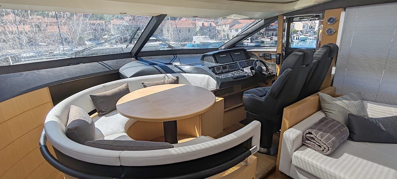 Princess V72 - 2012