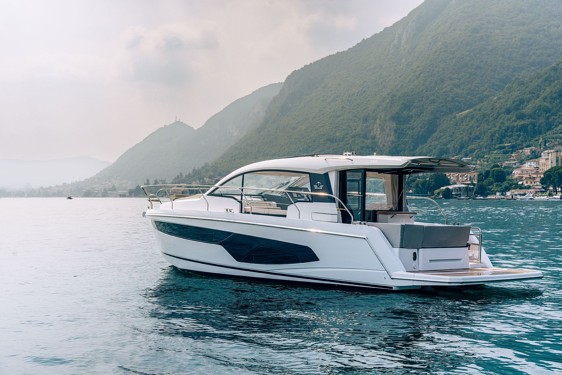 Sealine C335 - SPECIAL OFFER - 2025