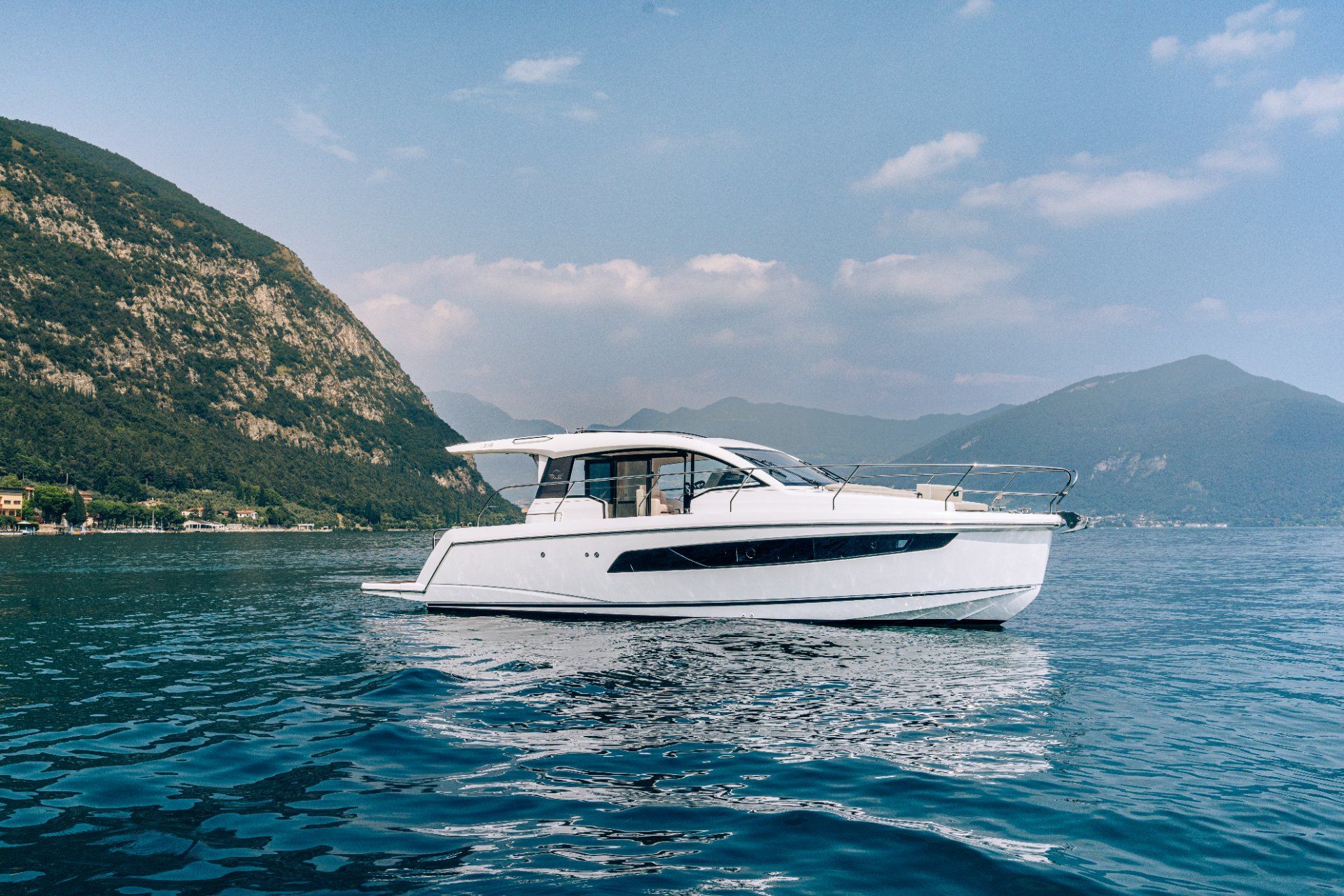 Sealine C335 - SPECIAL OFFER - 2025