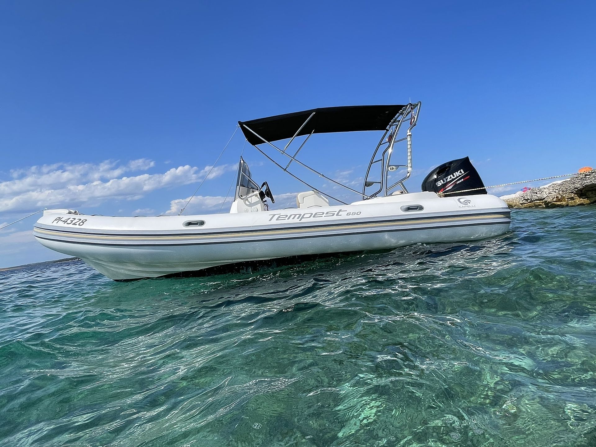 Capelli Tempest 650   SUZUKI DF200A - 2017