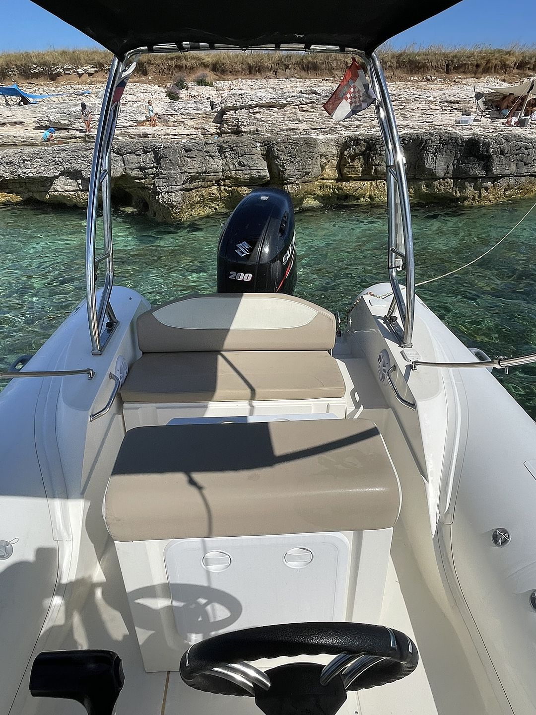 Capelli Tempest 650   SUZUKI DF200A - 2017