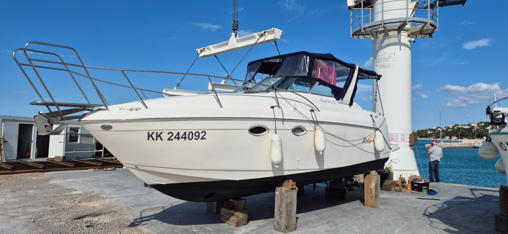 Rinker Fiesta Vee 270 - 2004 - for sale: 35000.-EUR