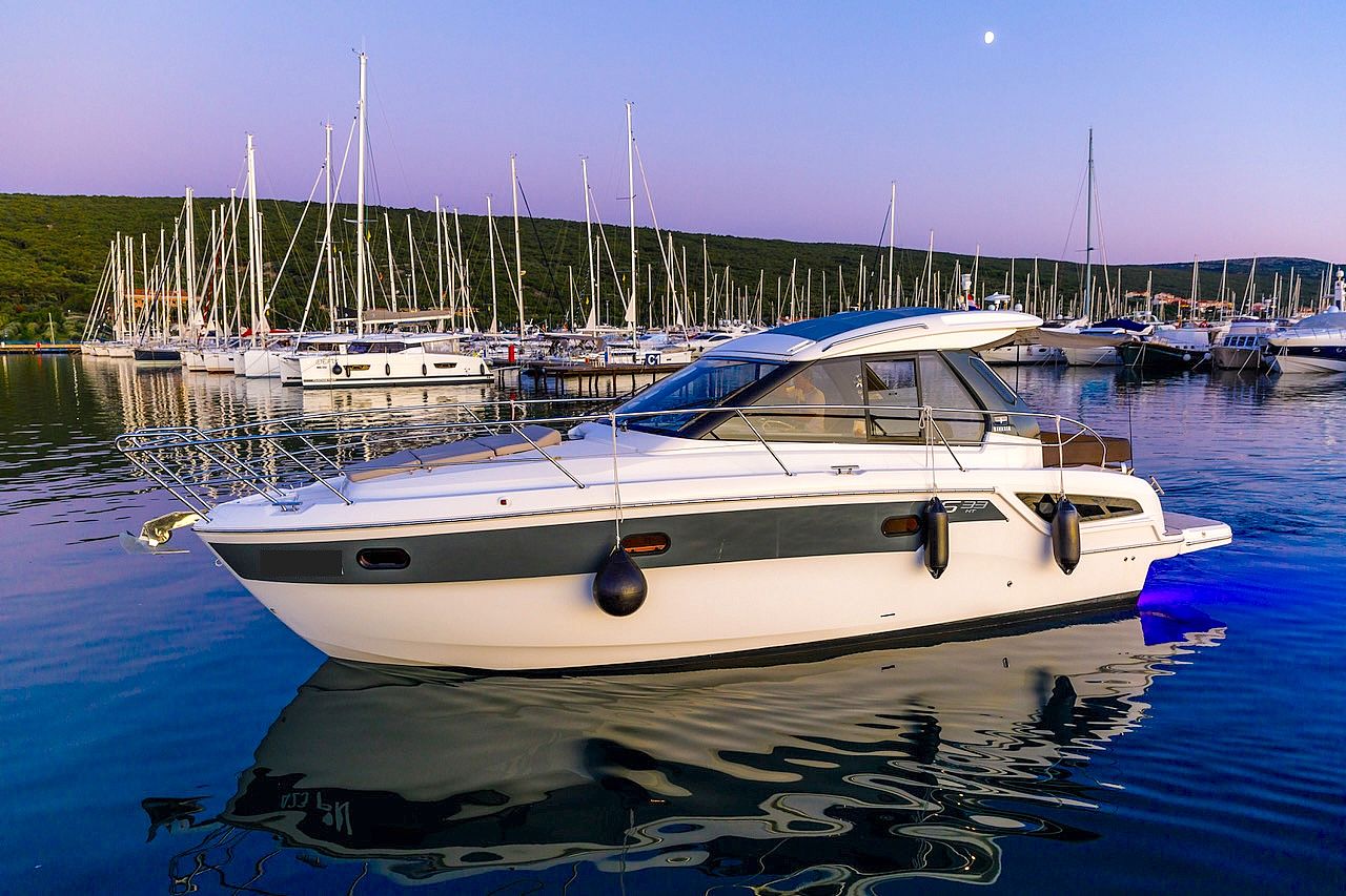 Bavaria 33 Sport Hard top - 2019 - for sale: 163000.-EUR