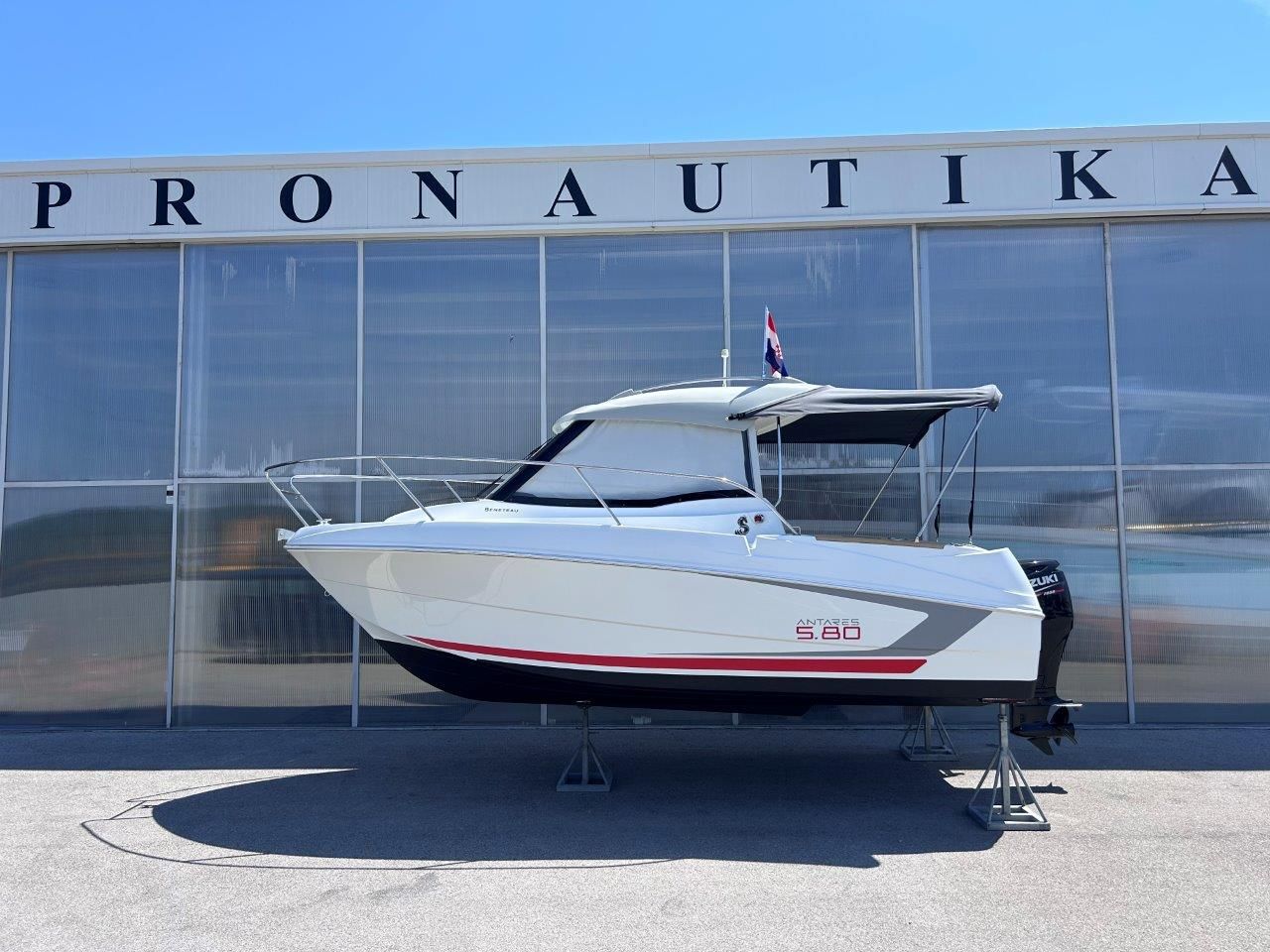 Beneteau Antares 580 HB - 2015