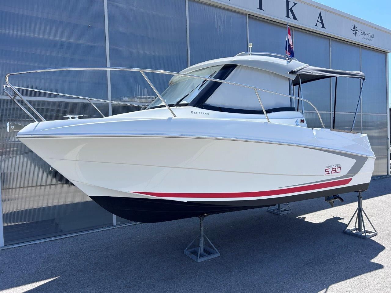 Beneteau Antares 580 HB - 2015