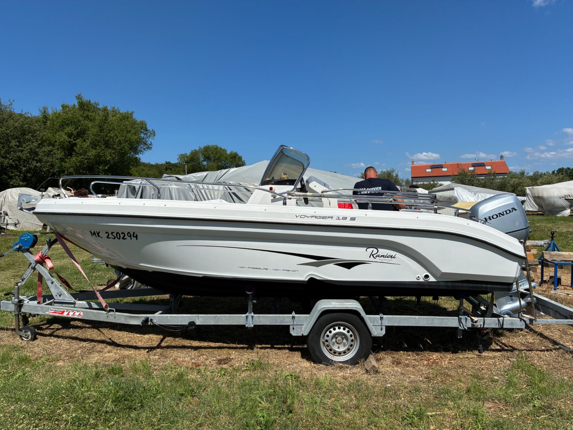 Ranieri International Voyager 19 S - 2011