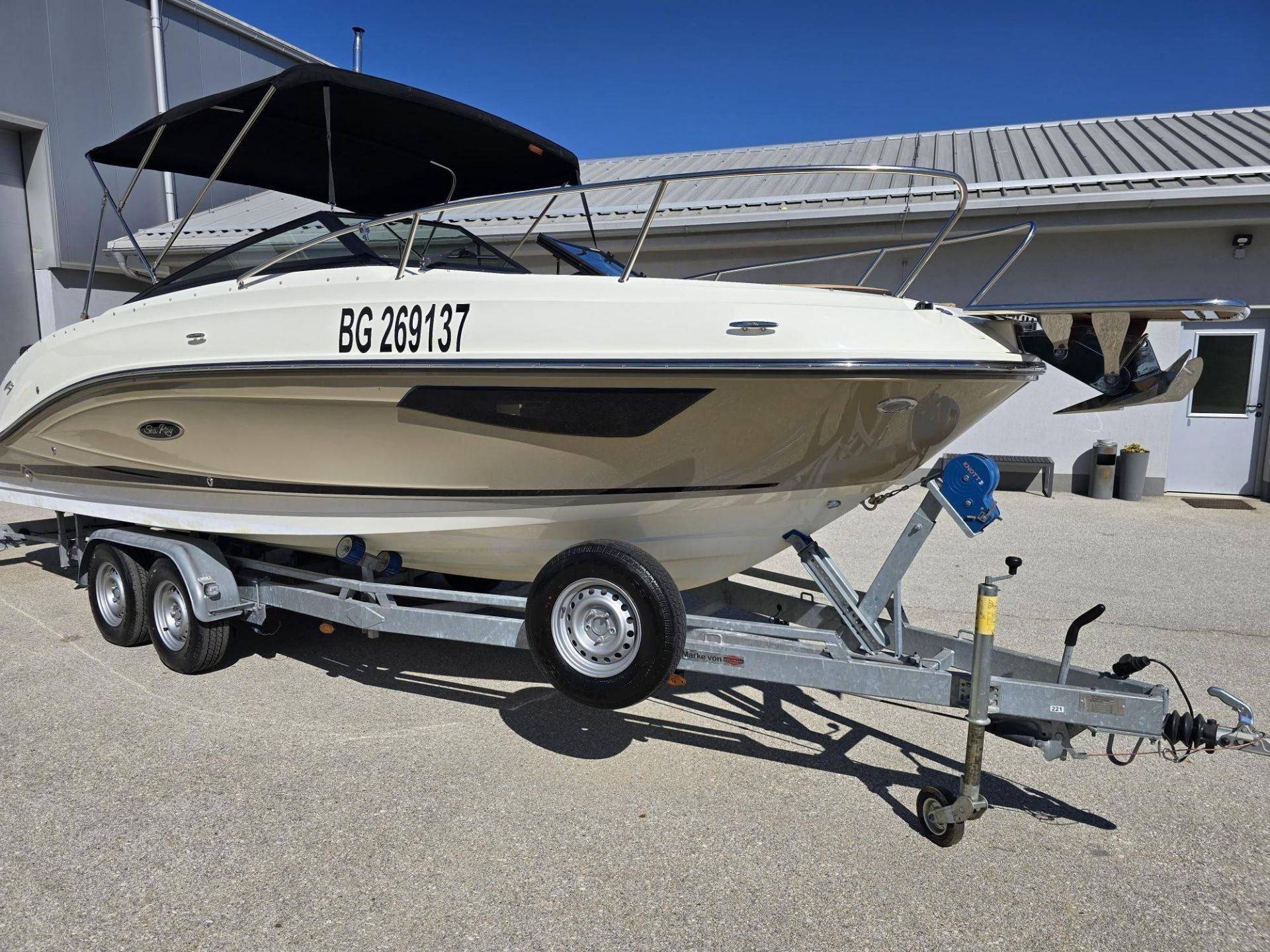 Sea Ray Sun Sport 230 - ODLI�EN - TOP PONUDBA - 2020